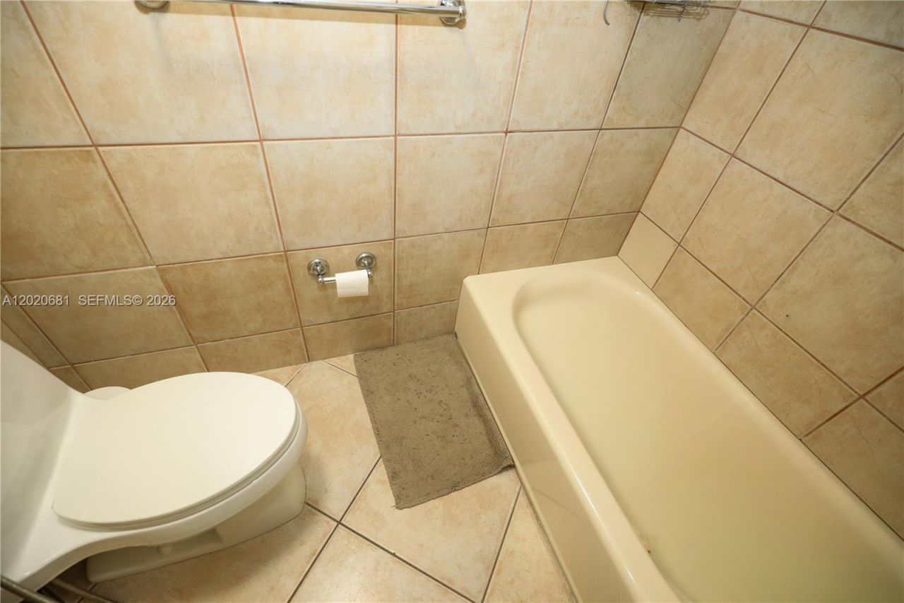 600 NE 36th St, Unit 710, Miami, FL 33137 Photo