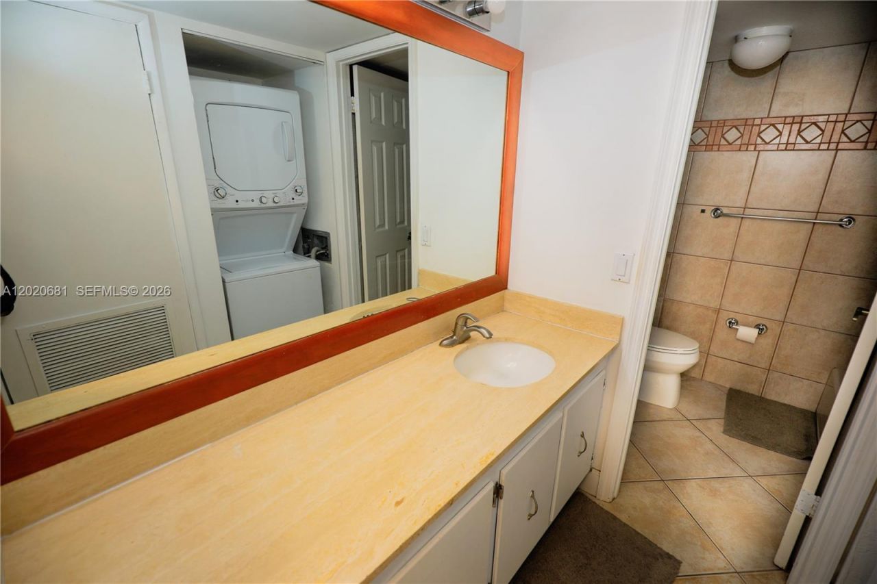 600 NE 36th St, Unit 710, Miami, FL 33137 Photo