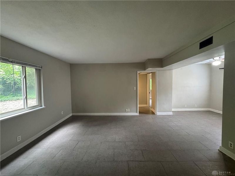 2366 S Patterson Boulevard, Unit 5, Kettering, OH 45409 Photo 2