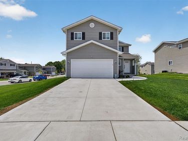 3969 Lotus Landing Circle, Waterford Twp, MI 48329