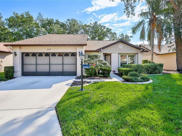 2662 APPLELEAF COURT , SPRING HILL, FL 34606