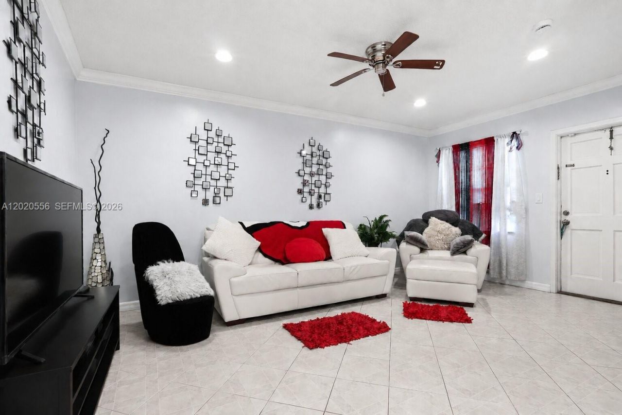 2219 Polk St , Unit 5A, Hollywood, FL 33020 Photo