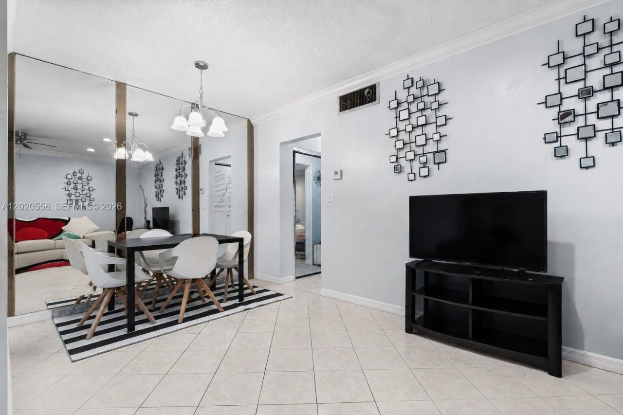 2219 Polk St , Unit 5A, Hollywood, FL 33020 Photo