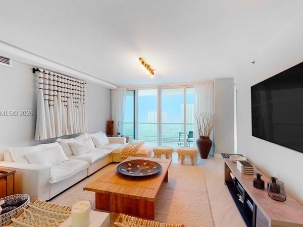 7000 Island Blvd, Unit 1808, Aventura, FL 33160