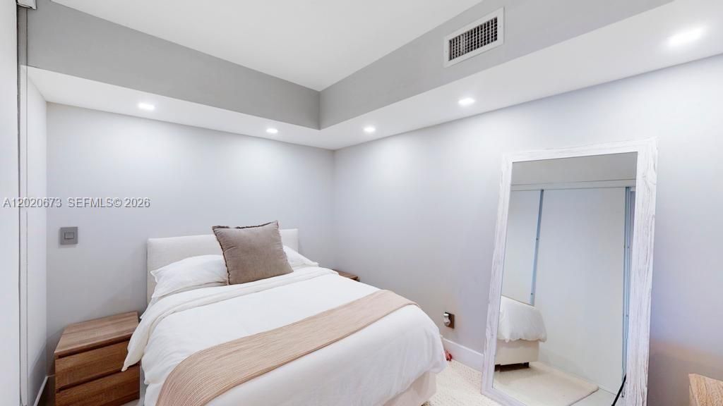 7000 Island Blvd, Unit 1808, Aventura, FL 33160 Photo