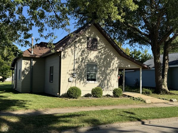 1051 John Street, Frankfort, IN 46041
