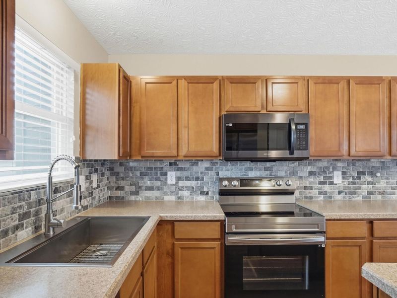 9275 Polaris Green Drive, Columbus, OH 43240 Photo 18