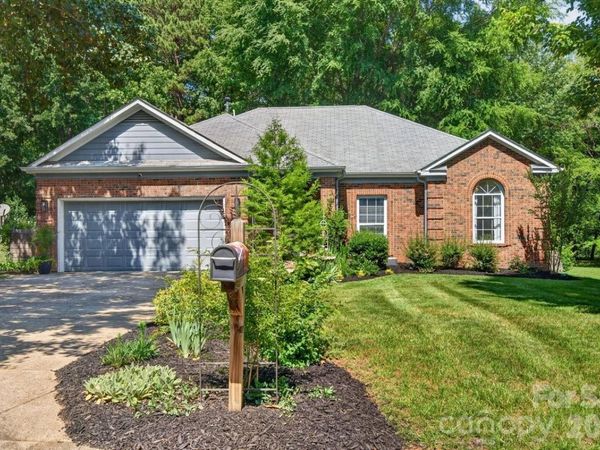 11219 Isthmus Court, Charlotte, NC 28215