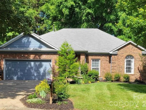 11219 Isthmus Court , Charlotte, NC 28215