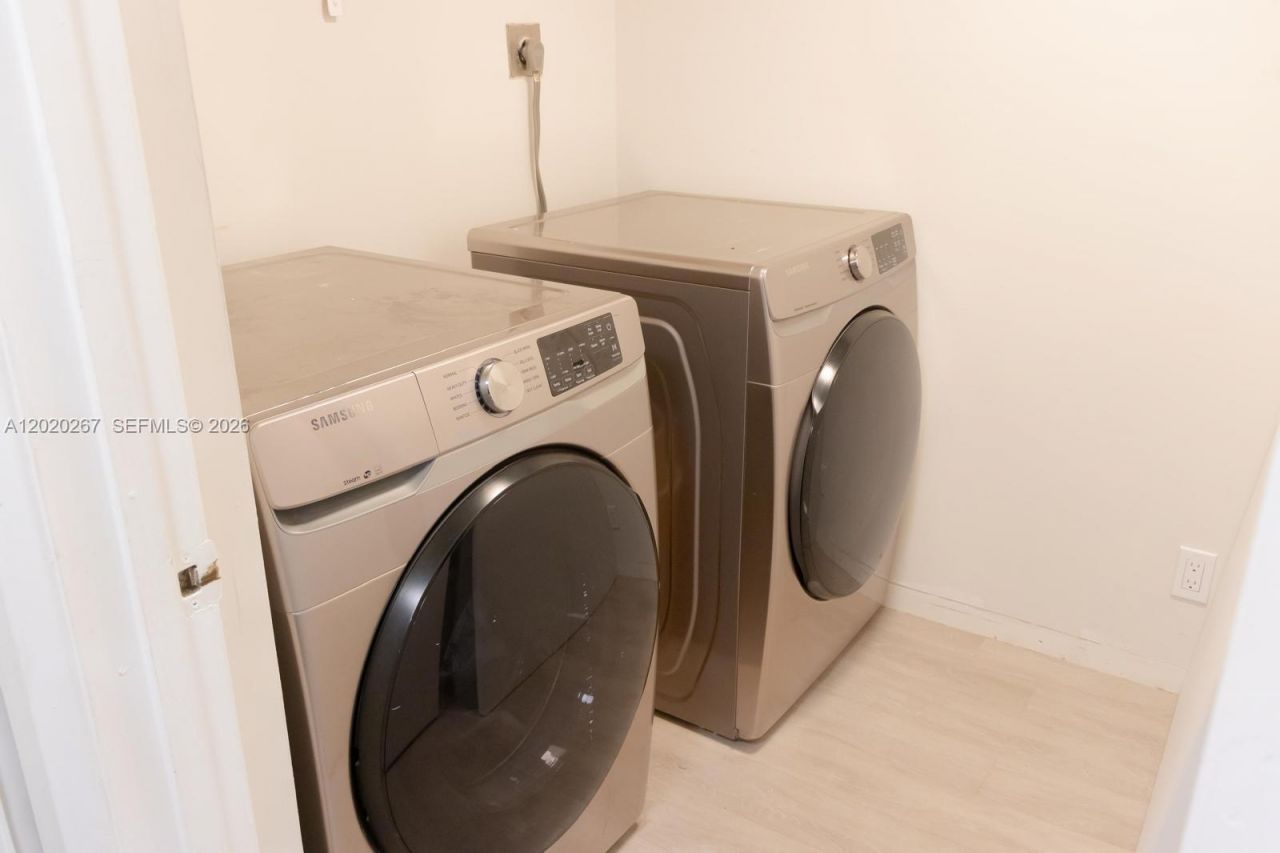 2200 S Cypress Bend Dr , Unit 204, Pompano Beach, FL 33069 Photo