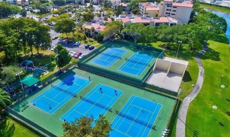 2200 S Cypress Bend Dr , Unit 204, Pompano Beach, FL 33069 Photo