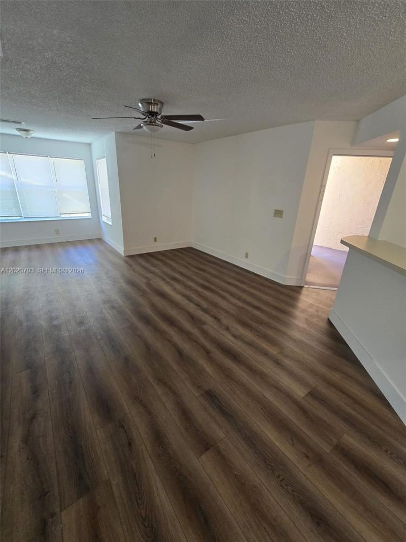 3340 N Pinewalk Dr N , Unit 1518, Margate, FL 33063 Photo