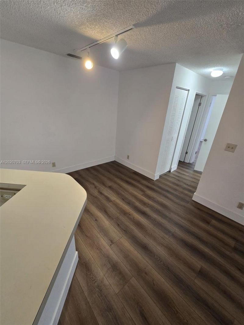 3340 N Pinewalk Dr N , Unit 1518, Margate, FL 33063 Photo