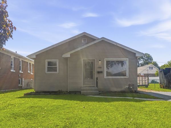 1105 N William Street , Joliet, IL 60435