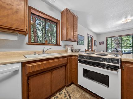 124 Marion Trail, Lake Almanor, CA 96020 Photo