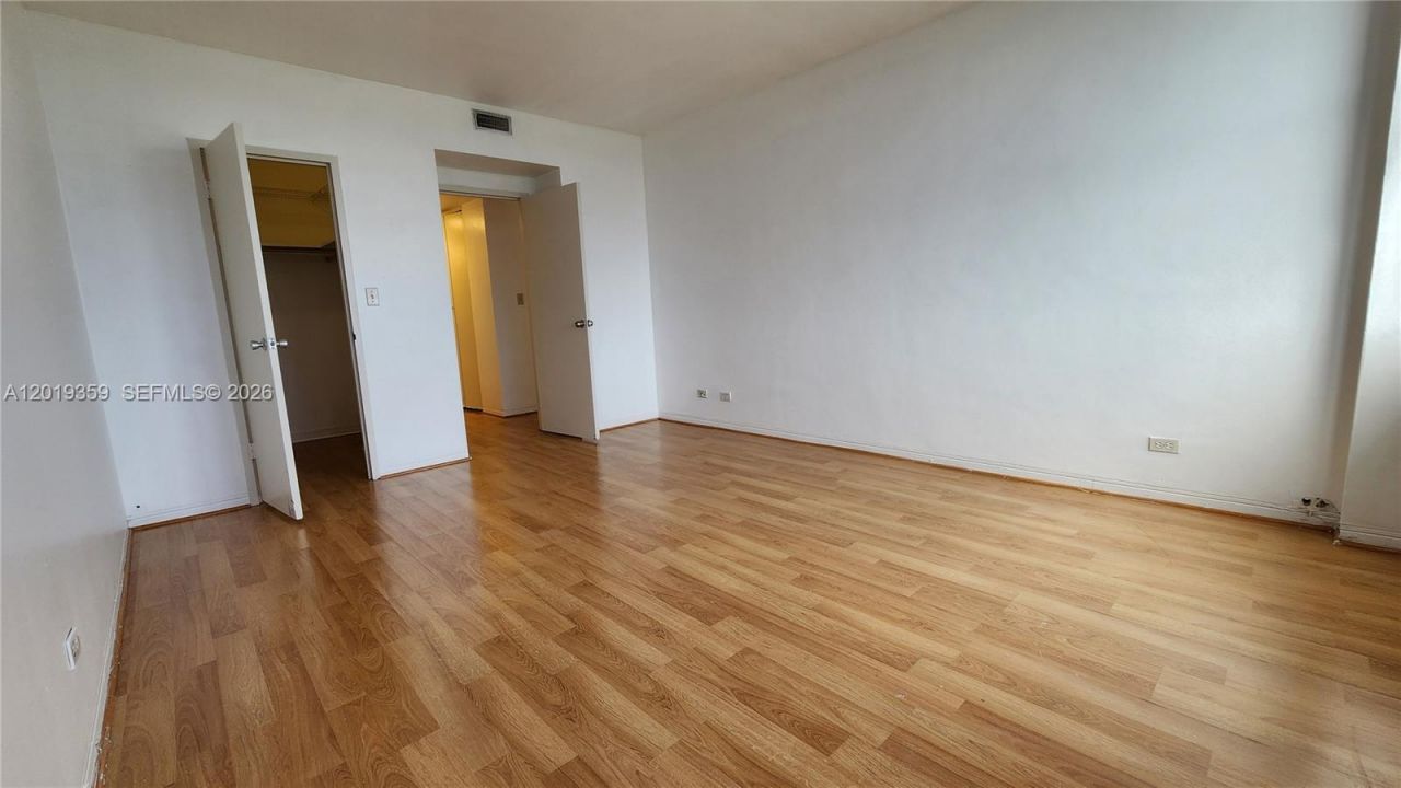 7441 Wayne, Unit 8-O, Miami Beach, FL 33141 Photo