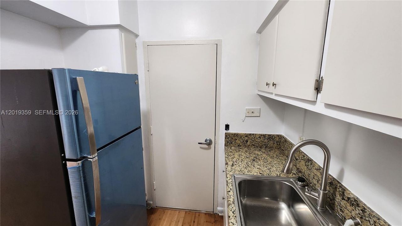 7441 Wayne, Unit 8-O, Miami Beach, FL 33141 Photo