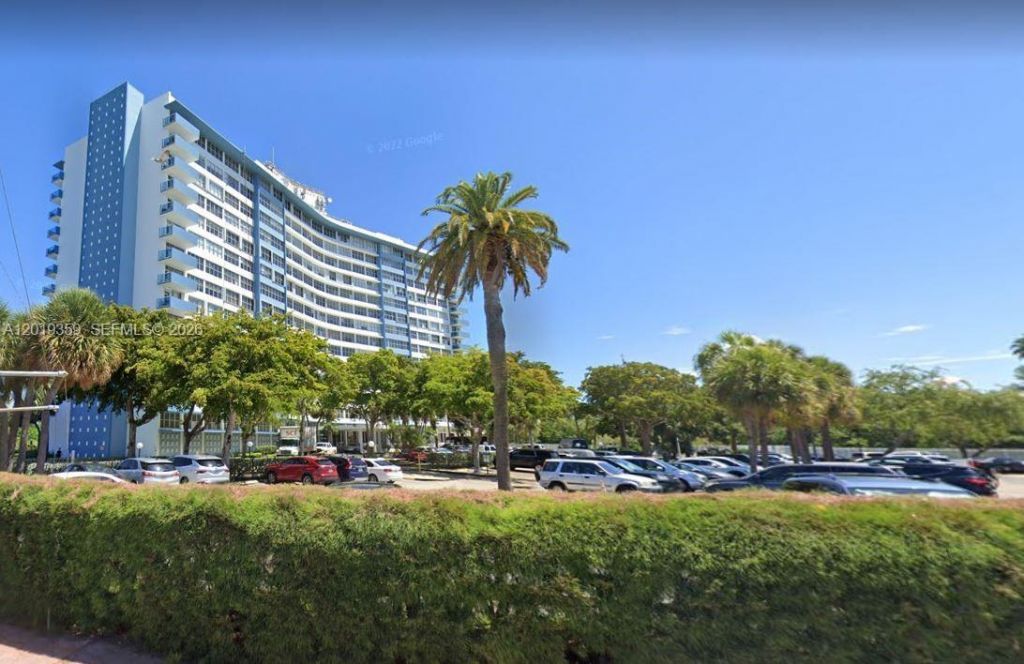 7441 Wayne, Unit 8-O, Miami Beach, FL 33141 Photo