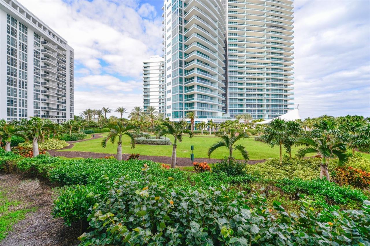 10275 Collins Ave , Unit 307, Bal Harbour, FL 33154 Photo