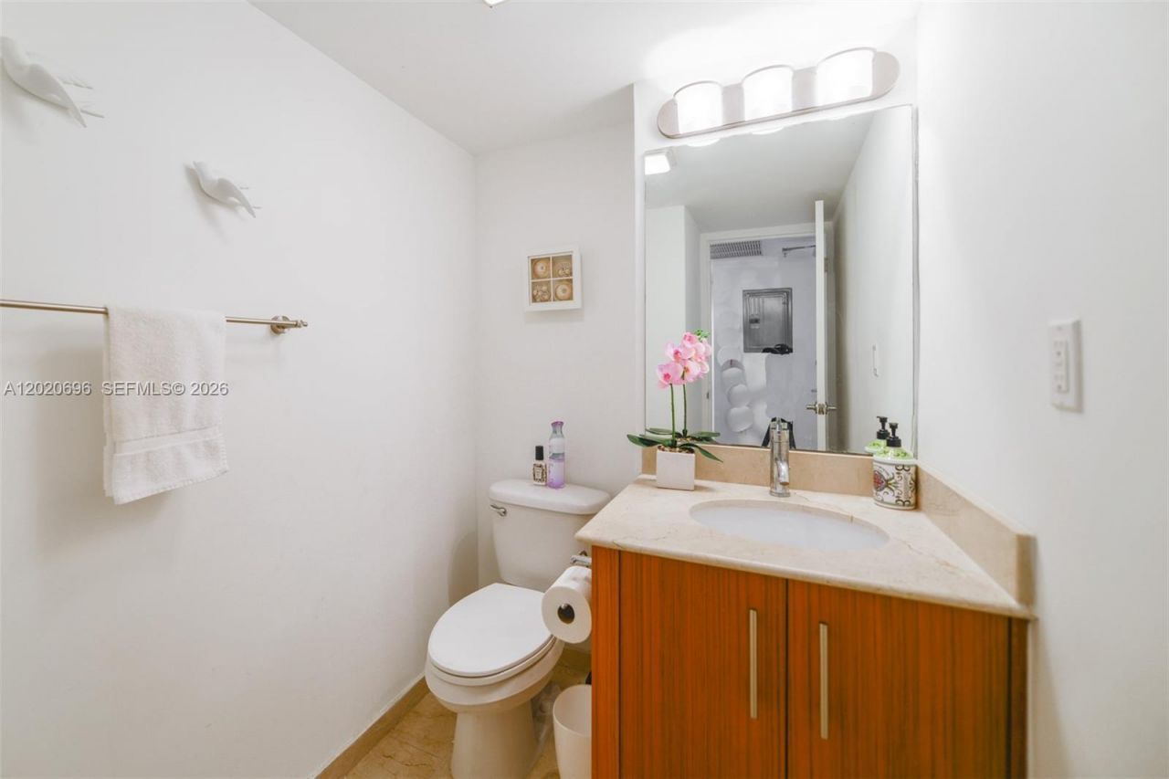 10275 Collins Ave , Unit 307, Bal Harbour, FL 33154 Photo