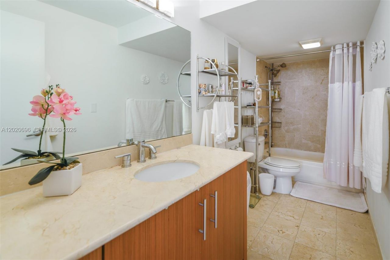 10275 Collins Ave , Unit 307, Bal Harbour, FL 33154 Photo