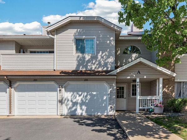 4061 Maureen Drive NE, Unit 204NE, Columbia Heights, MN 55421