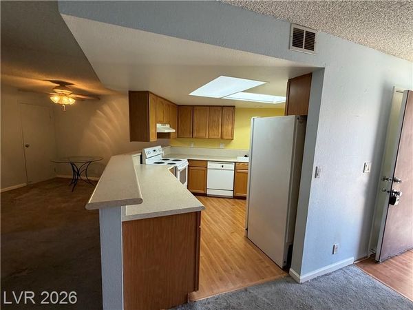 2080 Karen Avenue, Unit 23, Las Vegas, NV 89169