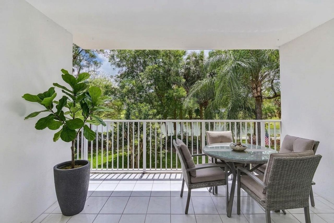 3850 Washington Street, Unit #212, Hollywood, FL 33021 Photo