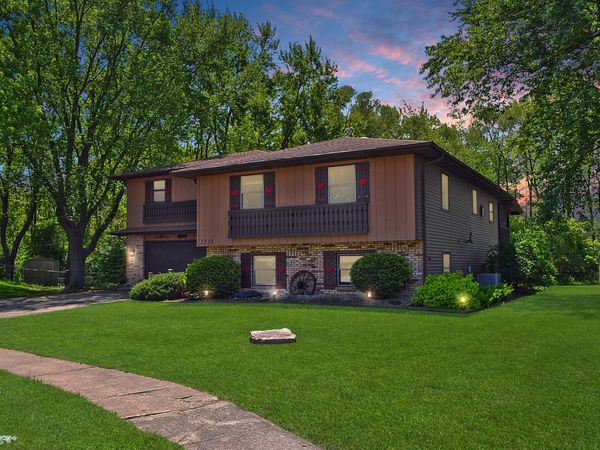2735 Laguardia Street , Portage, IN 46368