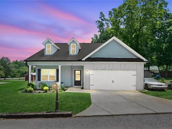 47 Hoke Street, Maysville, GA 30558