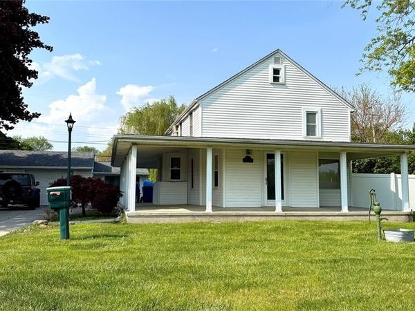 25000 Ann Arbor Trail , Dearborn Heights, MI 48127