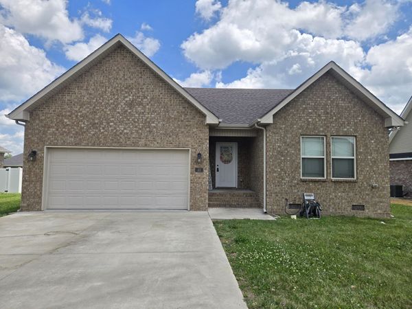 40 Daffodil Dr, Tullahoma, TN 37388