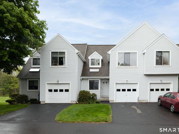 7 Lilac, Unit 7, Farmington, CT 06032