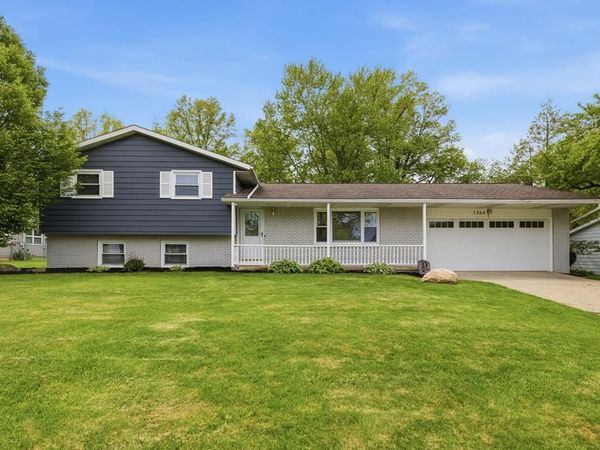 1264 Columbus Circle North, Ashley, OH 44805