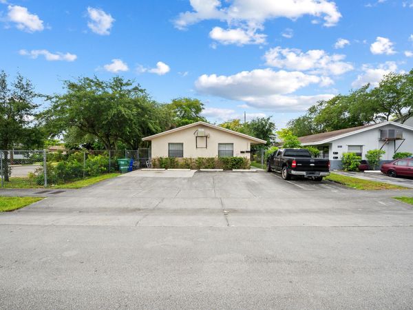 2840 NW 13th Court, Unit 1-2, Fort Lauderdale, FL 33311