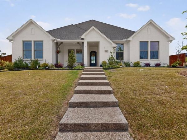 10813 Alta Sierra Drive, Benbrook, TX 76126