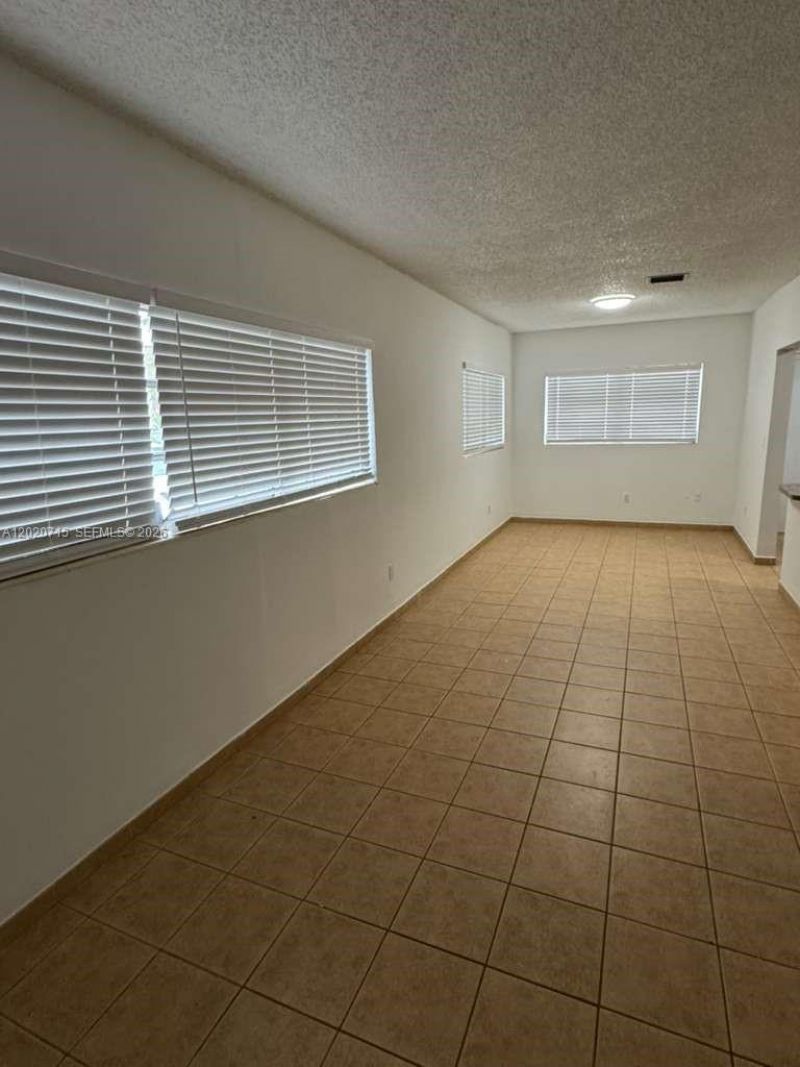 4035 SW 11th St , Miami, FL 33134 Photo