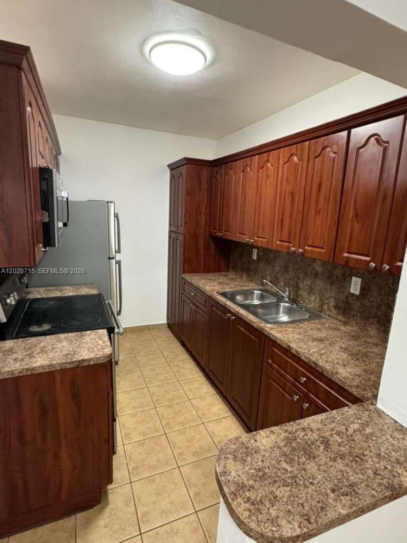 4035 SW 11th St , Miami, FL 33134 Photo