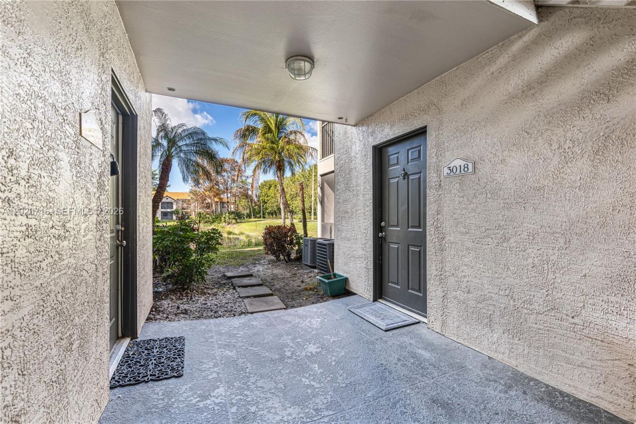 2094 Arbour Walk Cir , Unit 3018, Naples, FL 34109 Photo