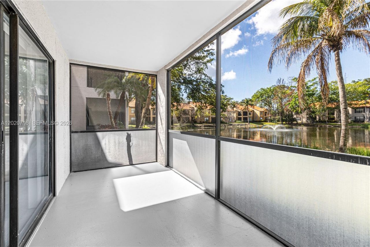 2094 Arbour Walk Cir , Unit 3018, Naples, FL 34109 Photo