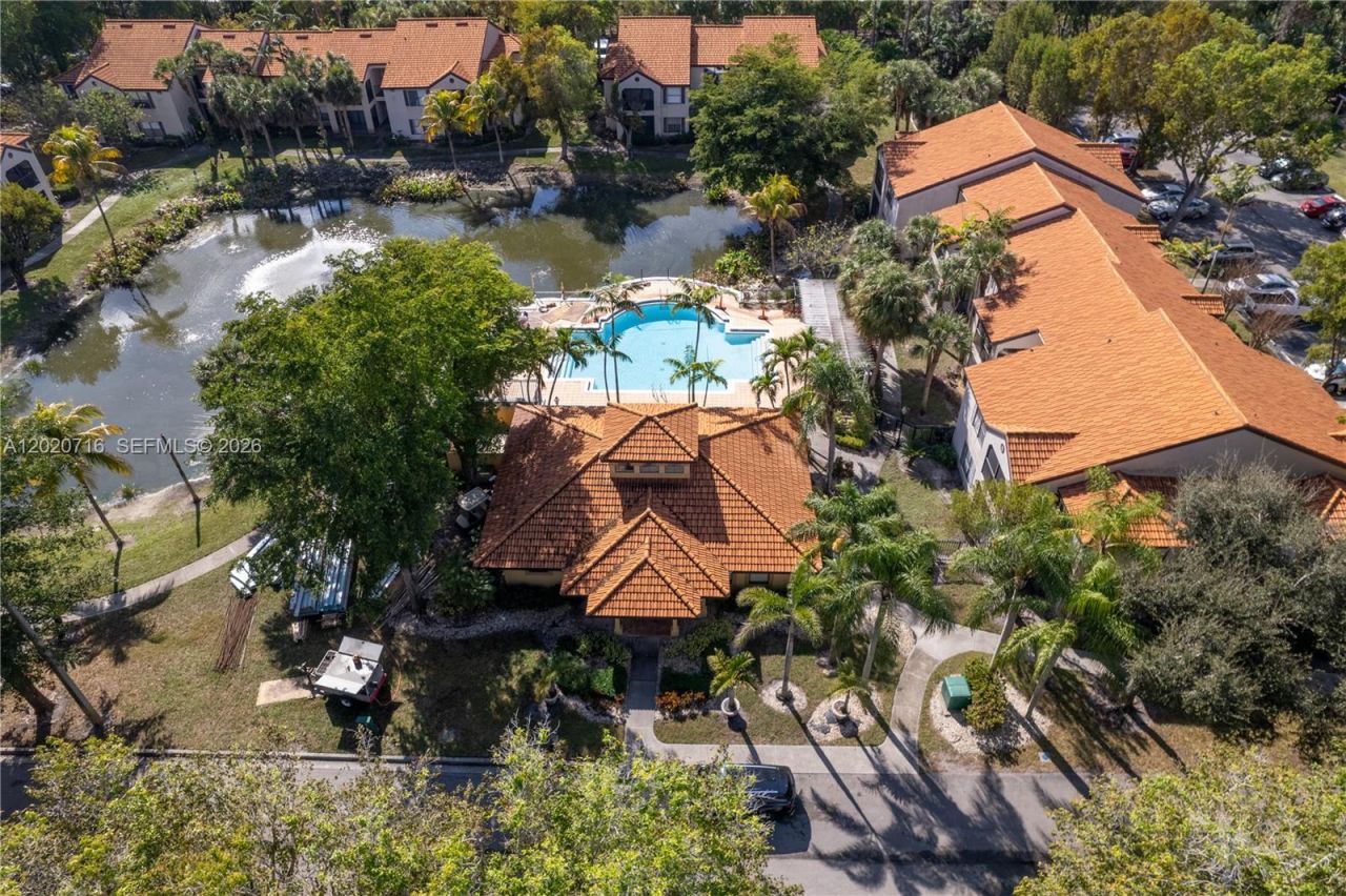 2094 Arbour Walk Cir , Unit 3018, Naples, FL 34109 Photo