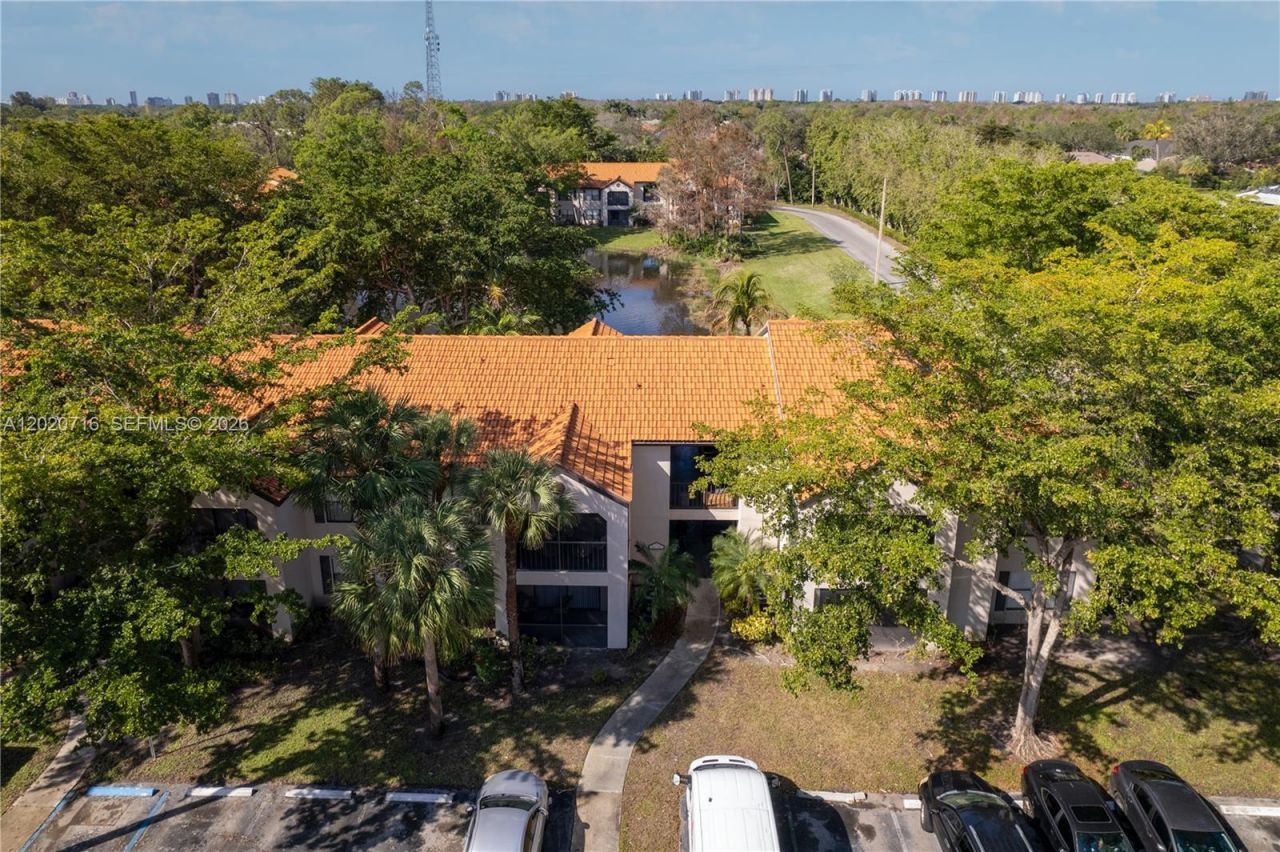2094 Arbour Walk Cir , Unit 3018, Naples, FL 34109 Photo