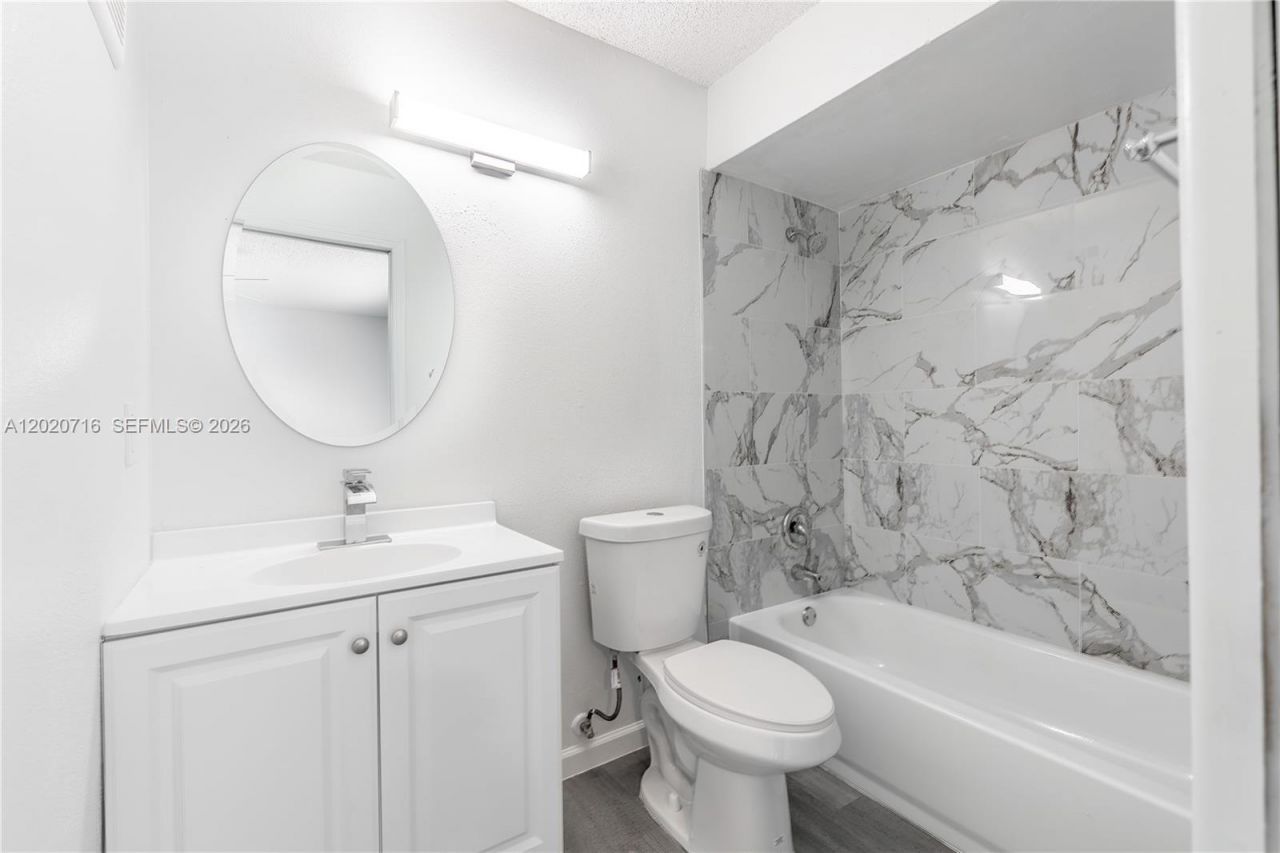 2094 Arbour Walk Cir , Unit 3018, Naples, FL 34109 Photo