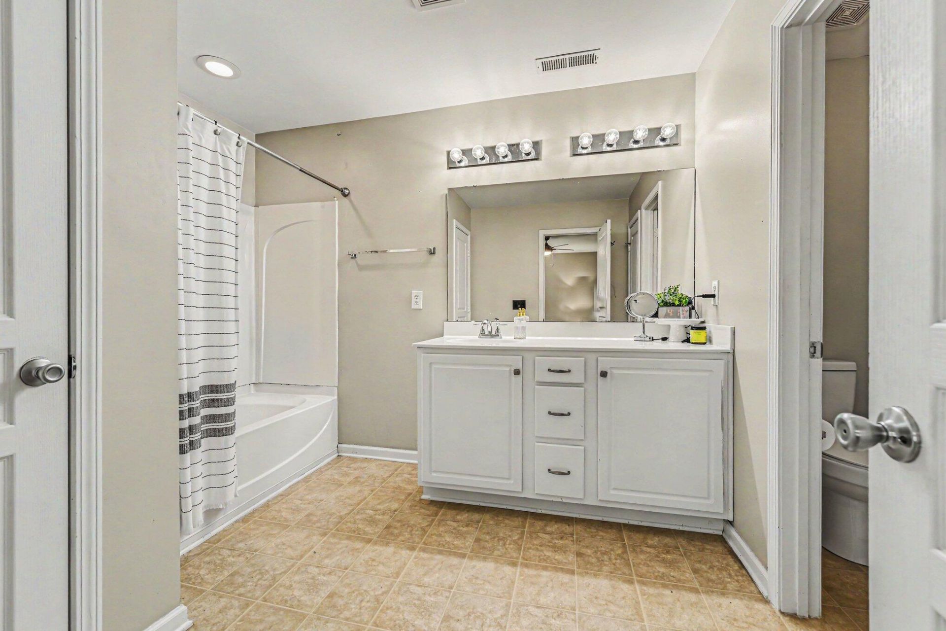 5150 Trump Street Photo 21