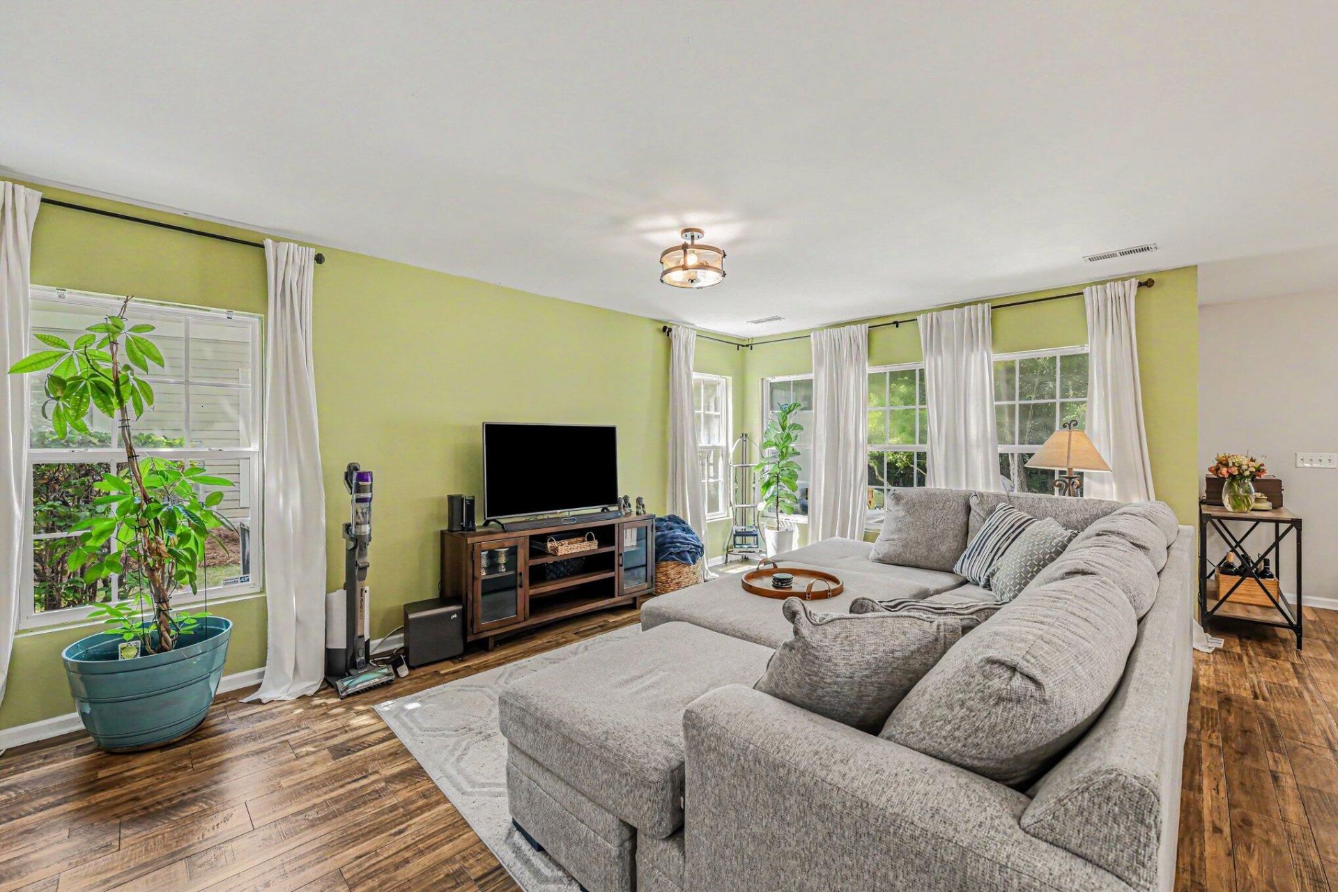 5150 Trump Street Photo 7