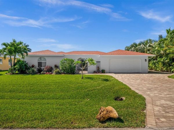 1432 VENETIAN COURT , CAPE CORAL, FL 33904