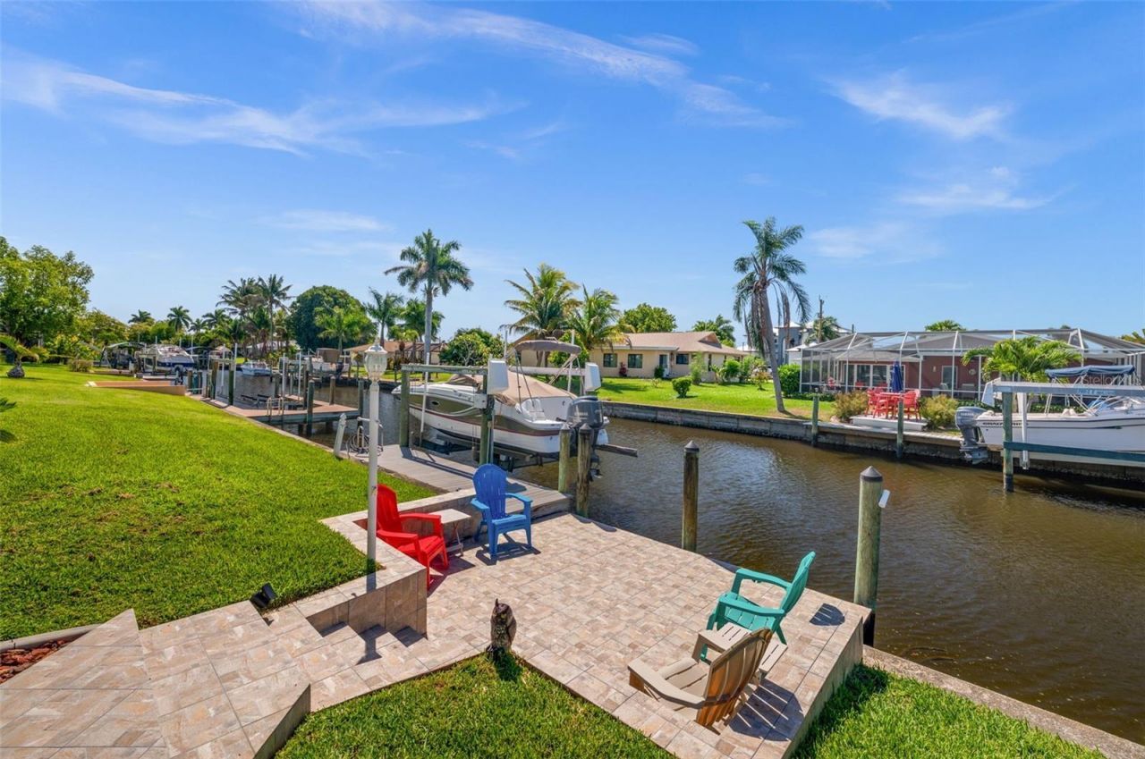 1432 Venetian Court, Cape Coral, FL 33904 Photo
