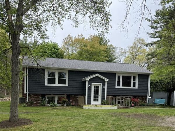 140 Cedar Street, Rehoboth, MA 02769
