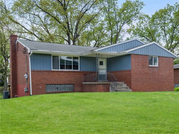 442 Englewood Dr, Pittsburgh, PA 15237