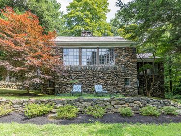 60 Leach Hollow , Sherman, CT 06784
